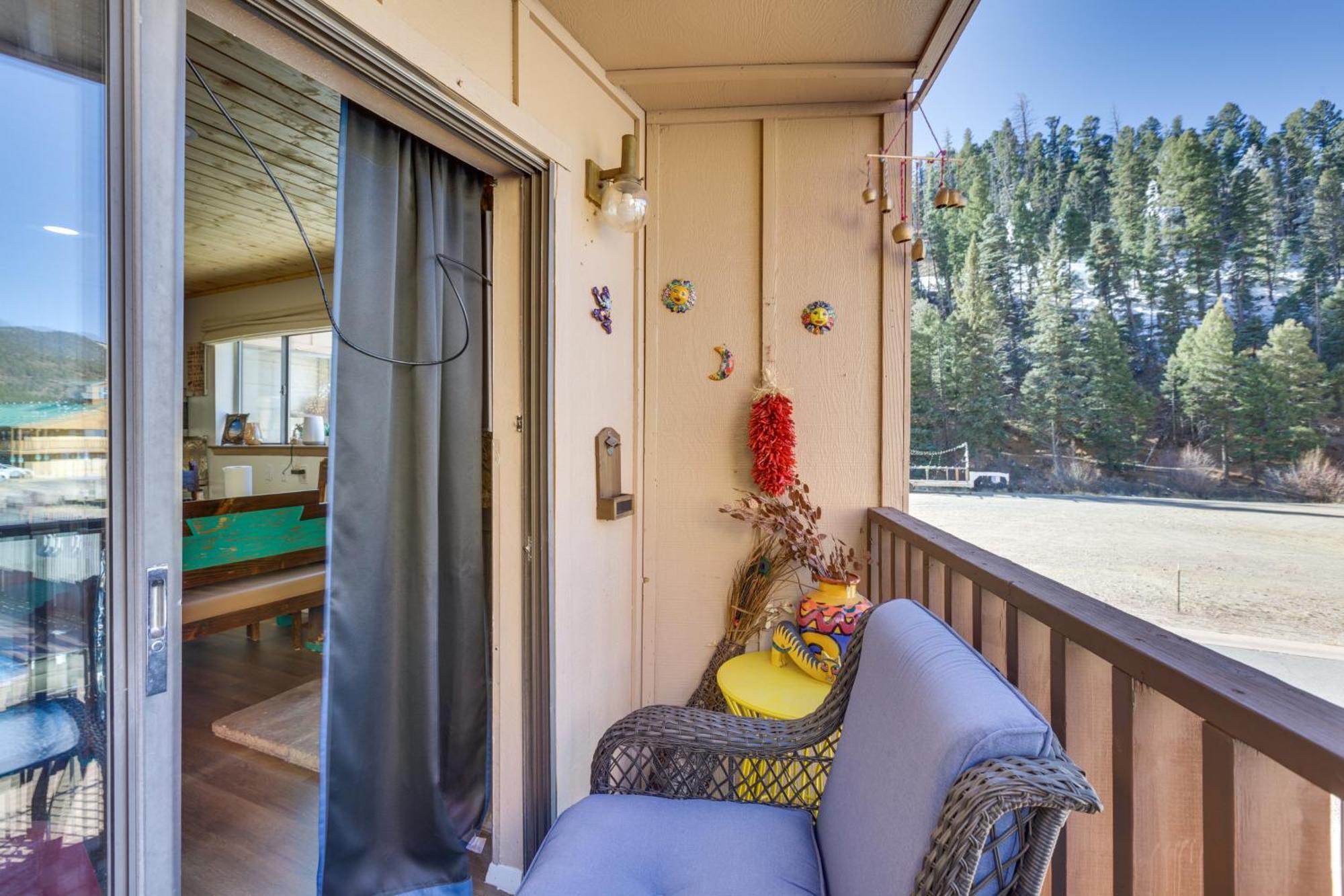 Ski-In Red River Retreat Balcony, Mountain Views! Buitenkant foto