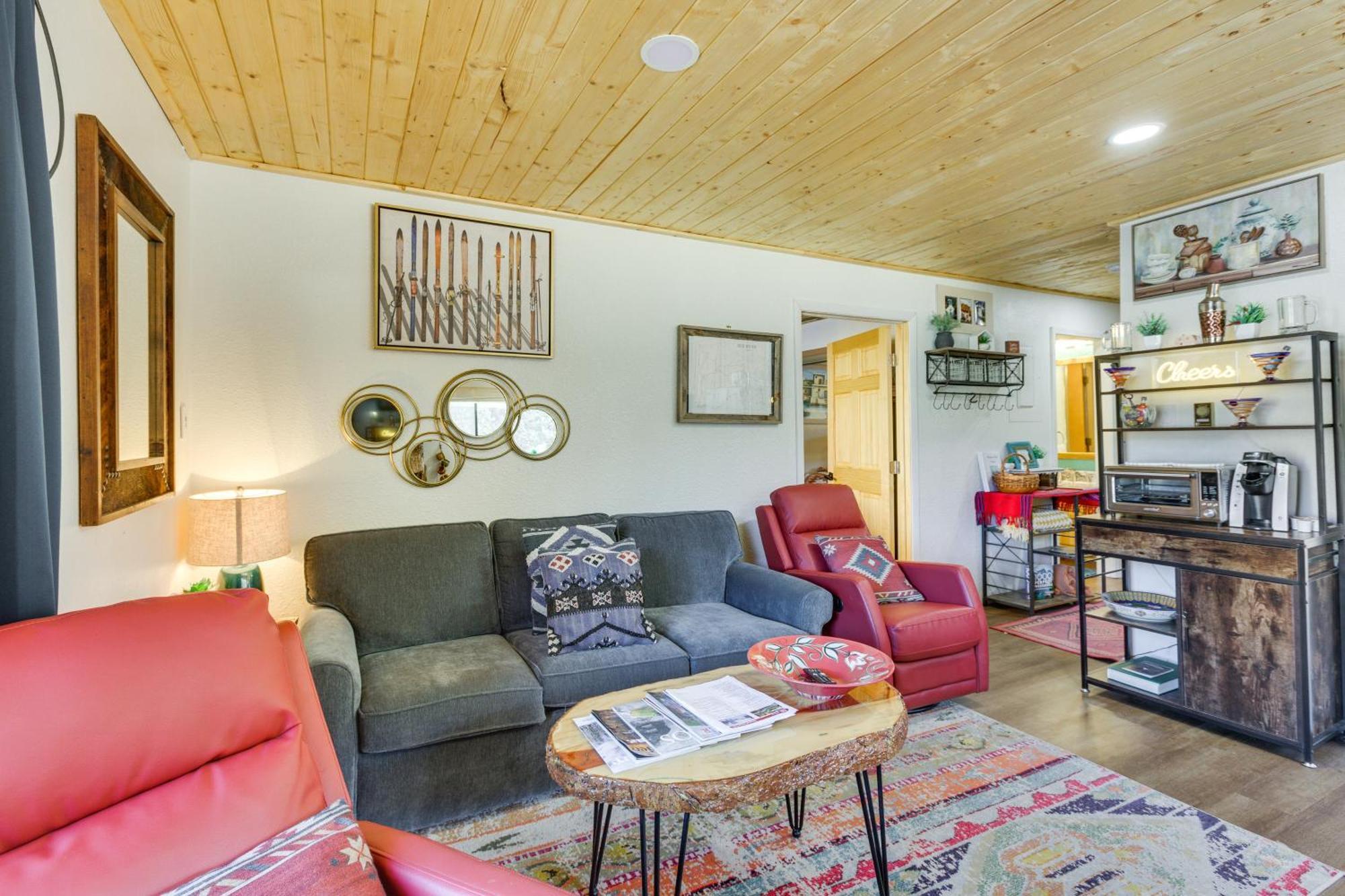 Ski-In Red River Retreat Balcony, Mountain Views! Buitenkant foto