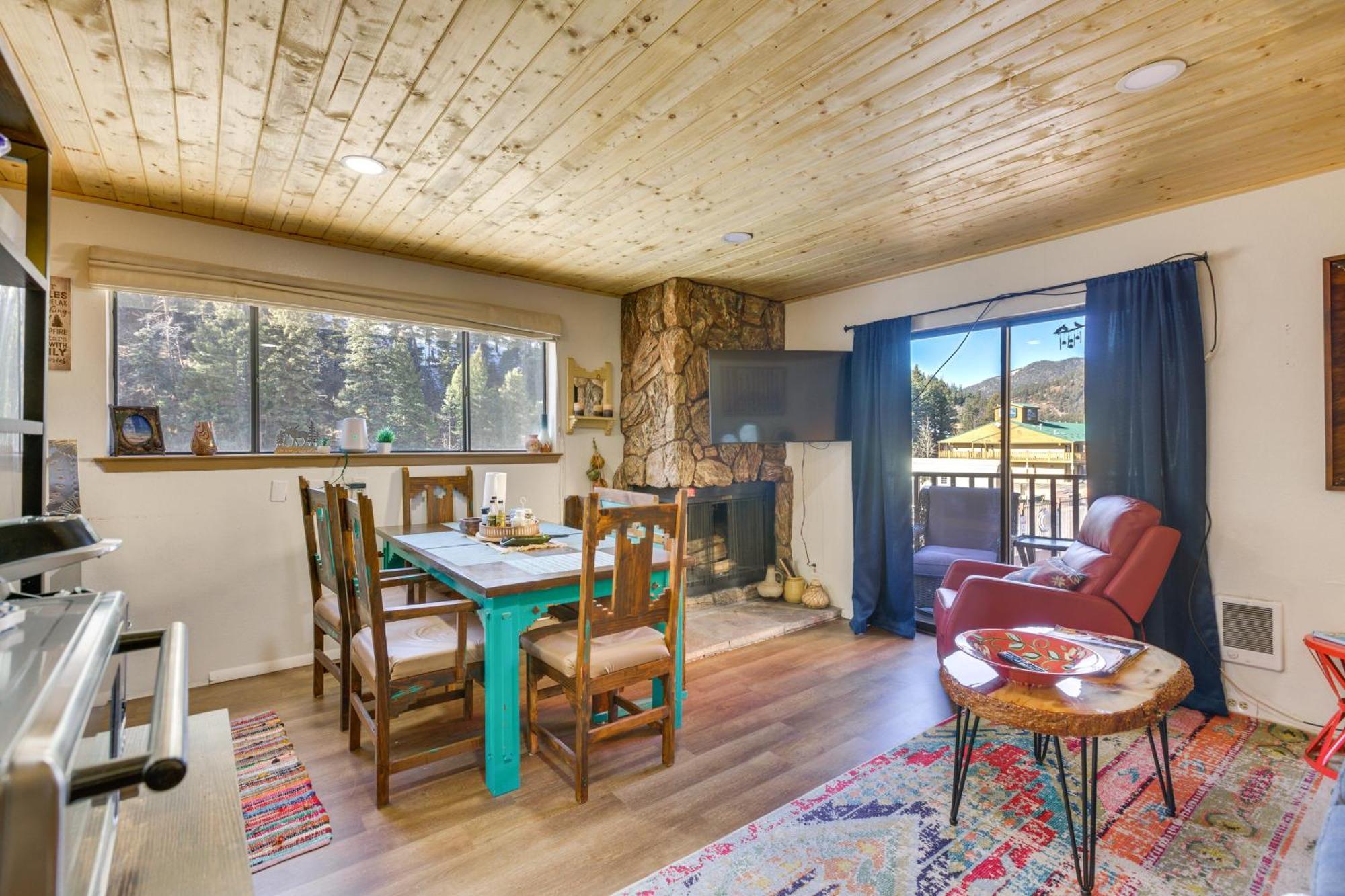 Ski-In Red River Retreat Balcony, Mountain Views! Buitenkant foto